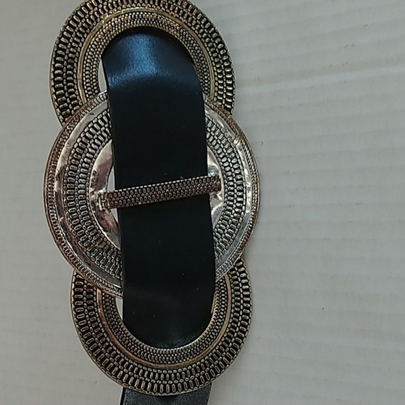 Chico's Distressed Bronze Silver tone Disc Belt Black Leather Adjustable - Picture 5 of 10